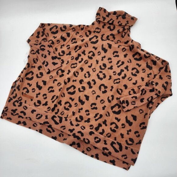 SIMPLY SOUTHERN Leopard Print Turtleneck Poncho Top With Sleeves One Size NWT - Picture 3 of 11
